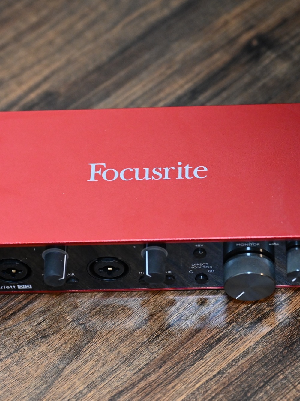 Focusrite Scarlet 2i2 USB Audio Interface - Red